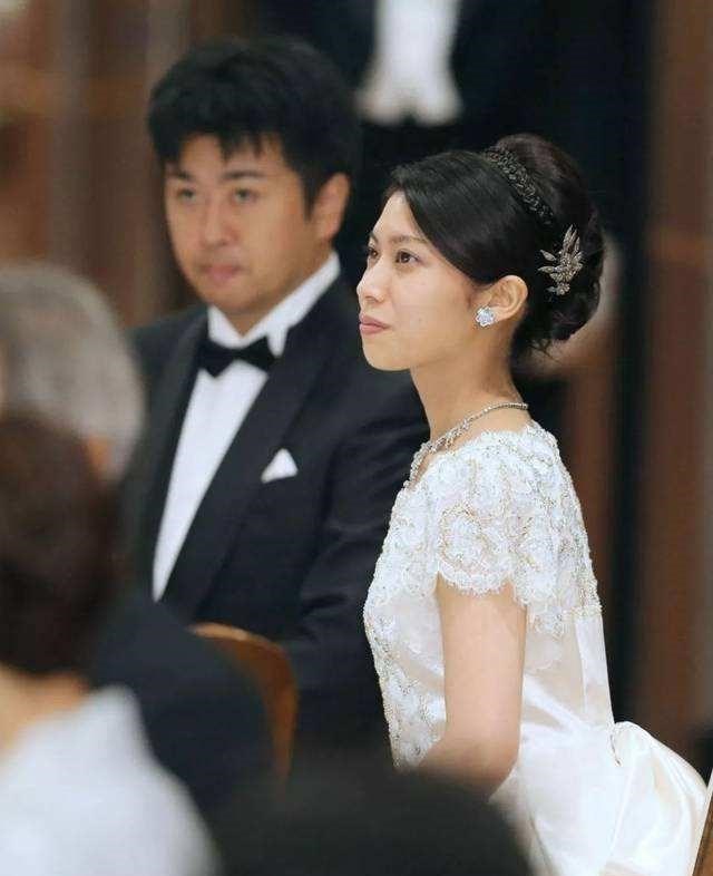 日本皇室|日本皇室子嗣薄弱成传统？16年出嫁4位公主，只有绚子公主生了娃