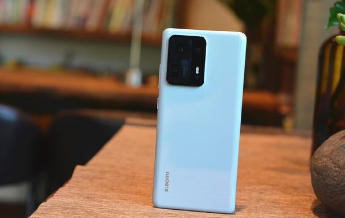 小米科技|小米MIX5强势归来, 骁龙8Gn1+200W超级快充, 屏下摄像头再升级