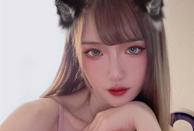 二次元|腐团儿再发新自拍，特效看起来很凶，看到1薄丝袜，我沦陷了！