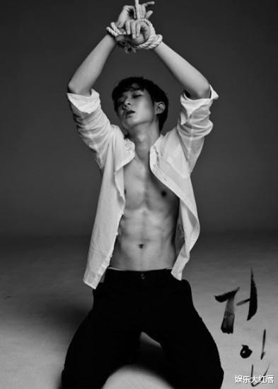 崔宇植|《警官之血》崔宇植：“2022年的目标是增肌，敬请期待”