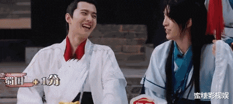 杨洋|杨洋范丞丞磁场有多合？撒娇搂脖子却毫无默契，“笨蛋兄弟”干的事笑不活了