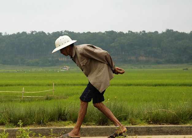 千金芳|40岁大哥查出骨质疏松,医生:身体发出的3个“信号”,要留心