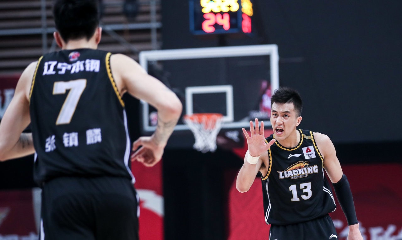 辽宁男篮|裁判又偏袒辽宁？因这3个镜头，批裁判冤枉辽宁，你就真不懂球了