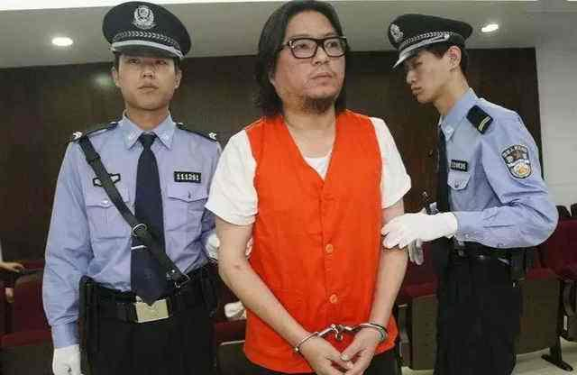 高晓松|“京圈油子”矮大紧的毁灭史，他的故事远比你想象的更恶劣