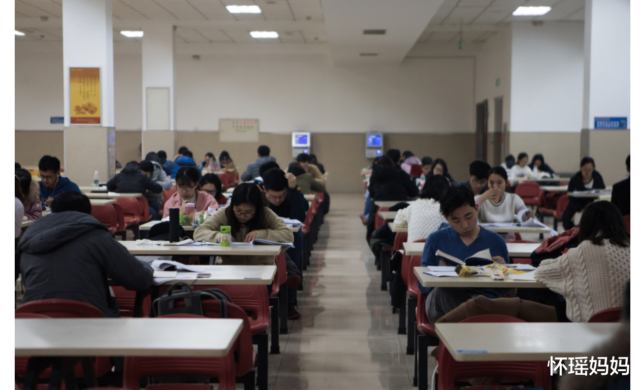 复古传奇|学生报考这4种热门专业要谨慎，不要盲目选择，一不小心就踩坑