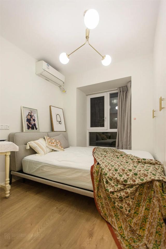 135㎡现代简约，温馨舒适的空间，加上草绿色的点缀，文艺舒适