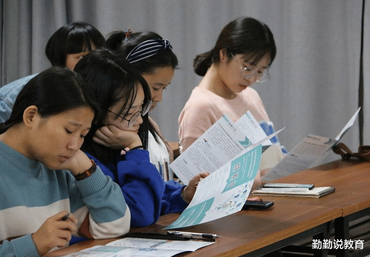 生肖|企业招聘拒收“三本生”,专升本学历也不被认可,他们何去何从?