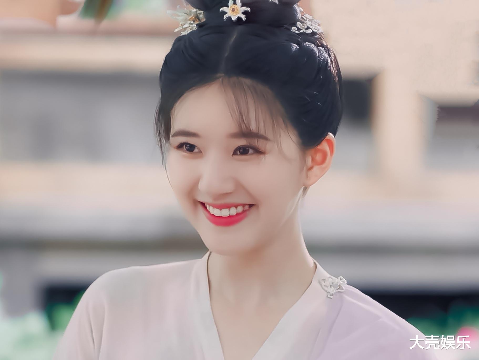 杨幂|费振翔说赵露思演戏有天赋，哭戏能左眼流一滴，右眼流三滴