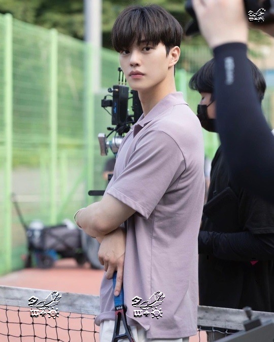 王一博|韩国艺人宋江，这样看的话，好心动…帅气的外貌加上懵懂的魅力