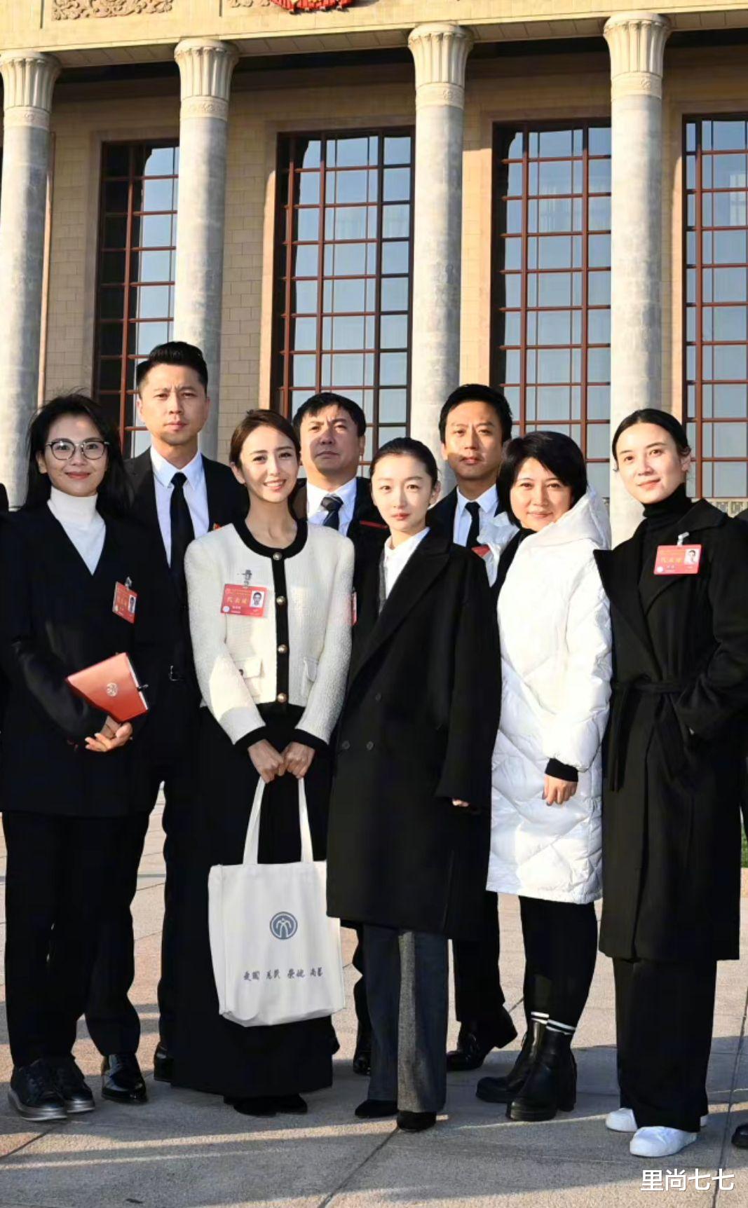 刘海宽|文代会明星阵容太强，周冬雨佟丽娅C位受追捧，刘涛军人站姿抢镜