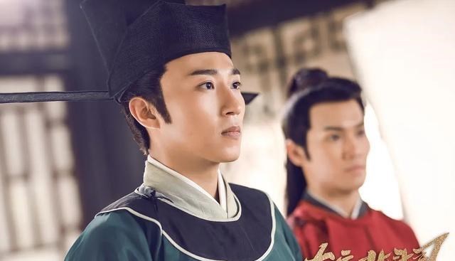 小陈有说 在《斛珠夫人》演杨幂哥哥，戏外却比她小三岁，还和吴京演过战狼