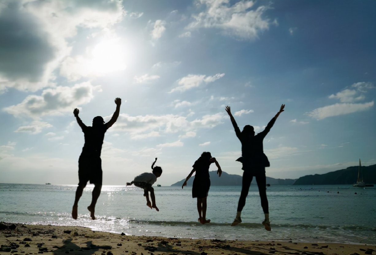 孙俪|太幸福孙俪邓超连续6年带孩子海边度假，如今俩娃长大身材优越