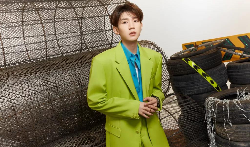 黄轩|蔡徐坤，王源，王俊凯泡剧组？贾玲cp多？黄轩恋情被曝光？