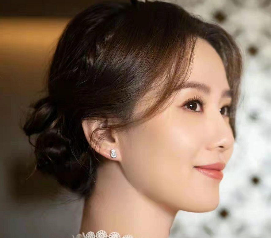 刘诗诗|刘诗诗换发型美貌创新高！新活动穿白裙温柔感爆棚，气质圈内少有