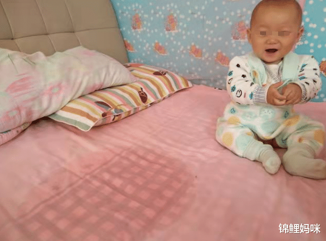 锦鲤妈咪|夜晚叫醒孩子去厕所可以吗?娃爱尿床怎么办?这些知识家长要清楚