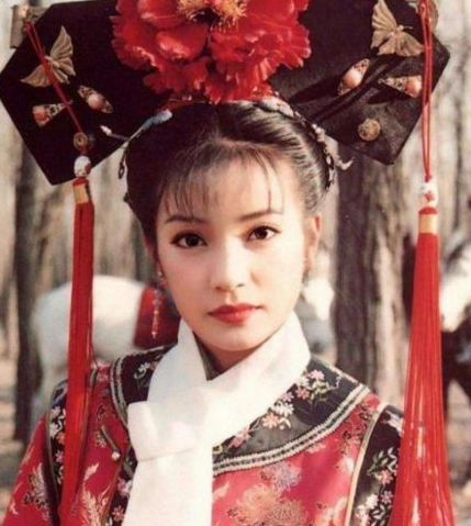 赵薇|为何赵薇“凉”得这么静悄悄？她被突然封杀的背后原因是什么？