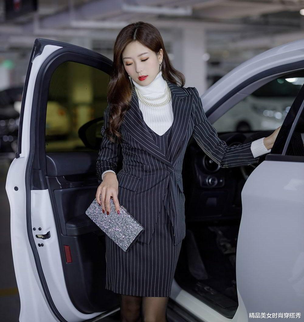 西装|西装外套搭配马甲裙，身处职场的你一定不要错过这时尚干练的搭配