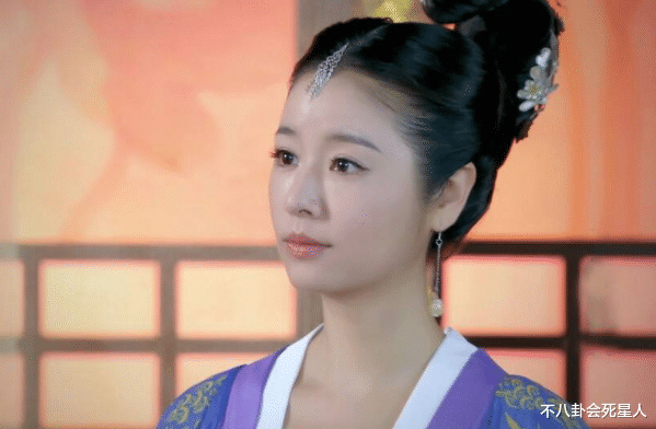 武则天|14版武则天对比，谁霸气十足不怒自威，谁气场不够强行尬演