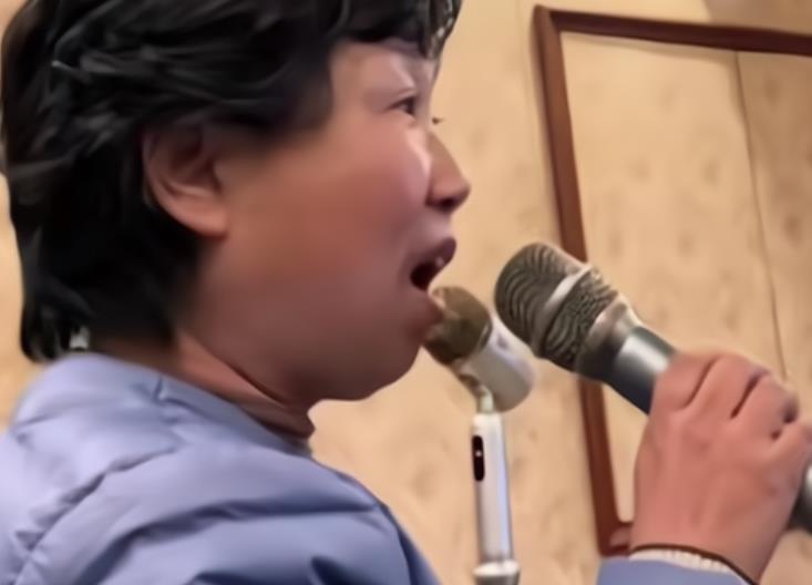 杜新枝|杜新枝生病住院,姚策堂嫂赶去照顾老杜,发文时特意讽刺许敏