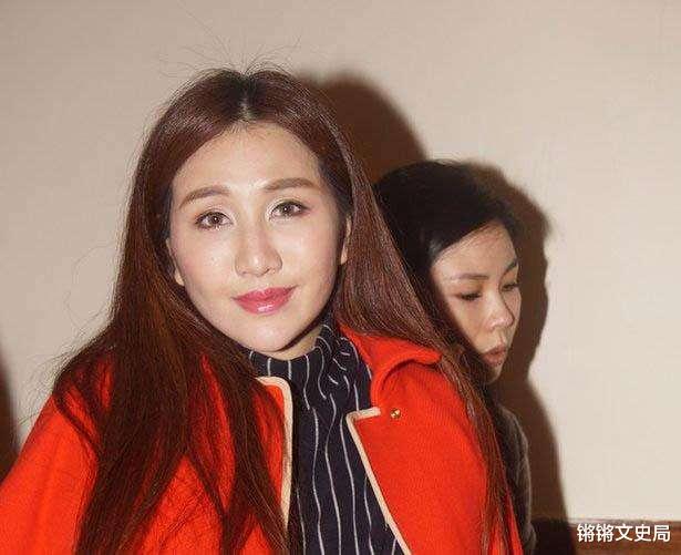 2019年,东北小伙子辛奇隆娶赌王爱女何超盈,500万聘礼换14亿嫁妆