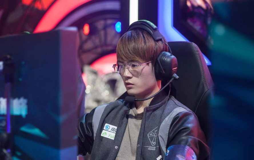 Angelababy|灵药太懂了！Angelababy直播首秀，与灵药对线丝毫不虚