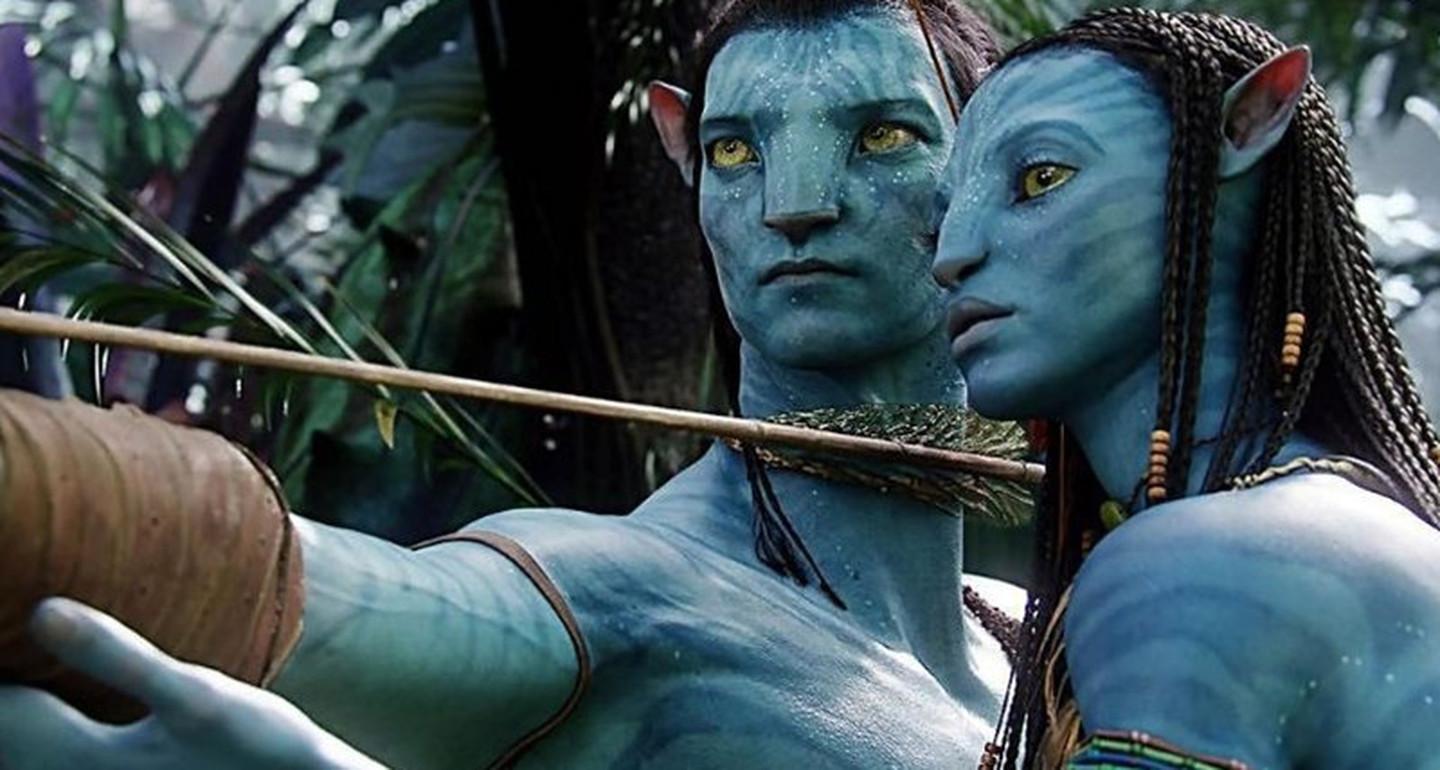 张翰|《阿凡达》女主角身着蓝色紧身衣展性感身材 2021再度上映席卷全球票房重登榜顶