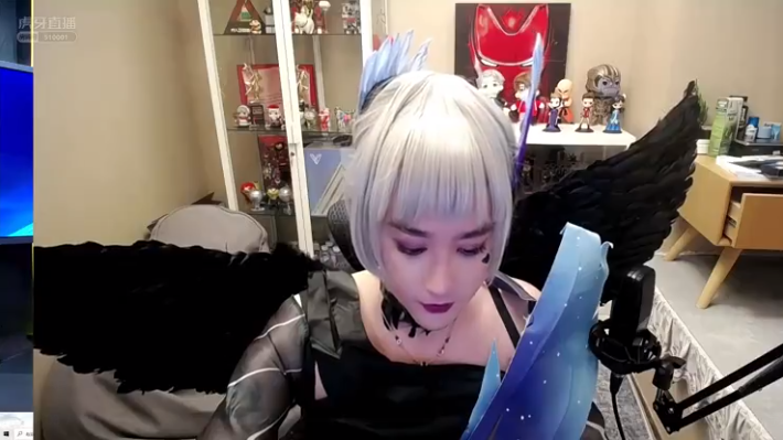 ag战队|成都AG东皇失误，阿泰女装解说怒怼弹幕：先看看自己打的什么样！