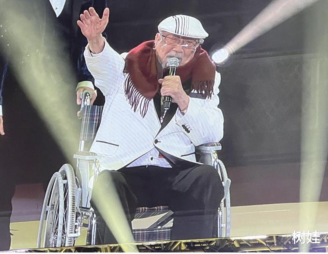 演唱会|96岁Uncle Ray举办红馆演唱会，打破胡枫89岁纪录，杜丽莎压轴献唱