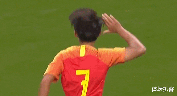 韩国队|第103分钟破门,4-3!王霜轰世界波,亲吻国旗庆祝,韩国球迷黑脸
