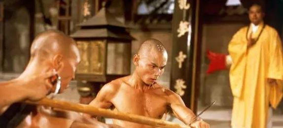 何仙姑|一代硬汉刘家辉，满头白发宛如80岁，儿女双全可只能靠徒弟照顾