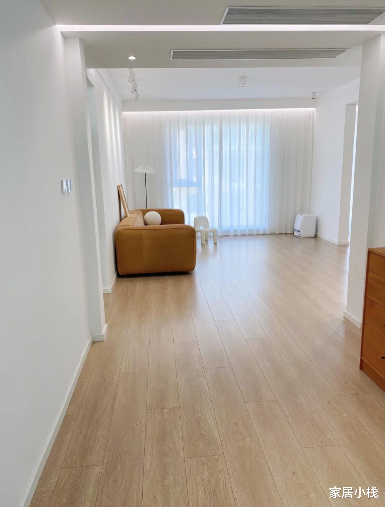 家居小栈 装修完“空无一物”，被说成出租房，这样的“极简”才精致！