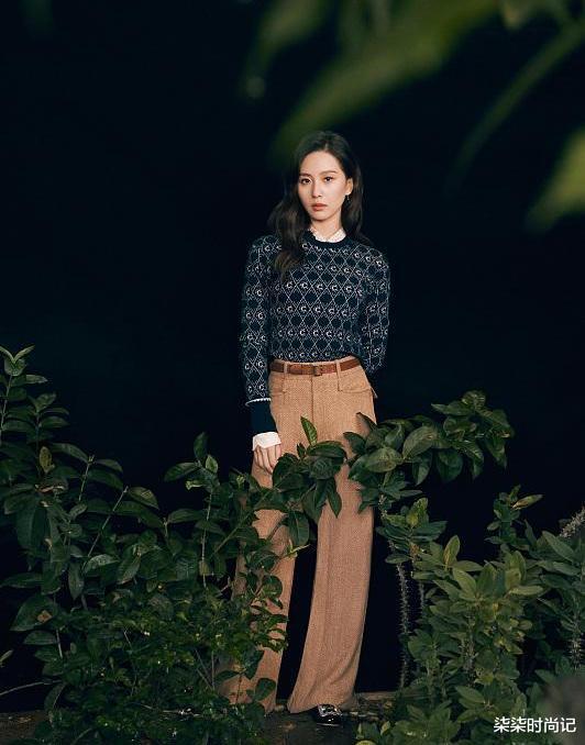 刘诗诗|刘诗诗一家三口出游，吴奇隆身材发福成大叔，2岁儿子罕见露正脸