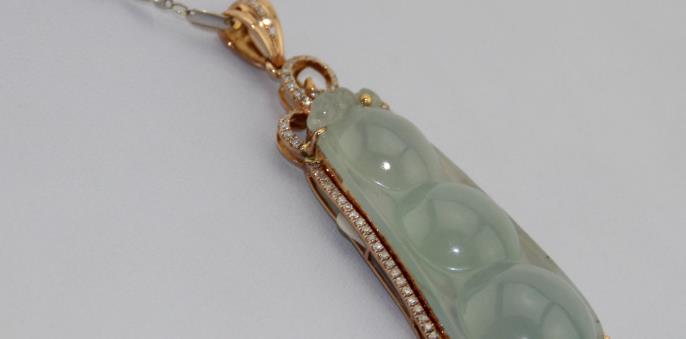 翡翠|购买翡翠要避免踩坑，这4种翡翠再好看也不要入手，档次低还贵