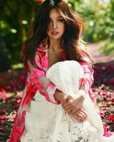 郑智薰|李孝利自曝老公只看新闻台，想约金泰熙去街被Rain一口拒绝