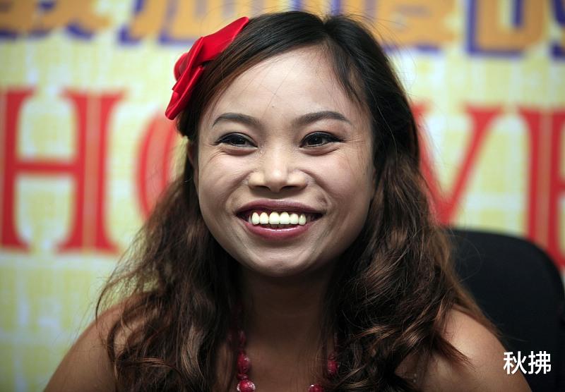 凤姐|在美国坚持了10年，凤姐终于向生活低头了