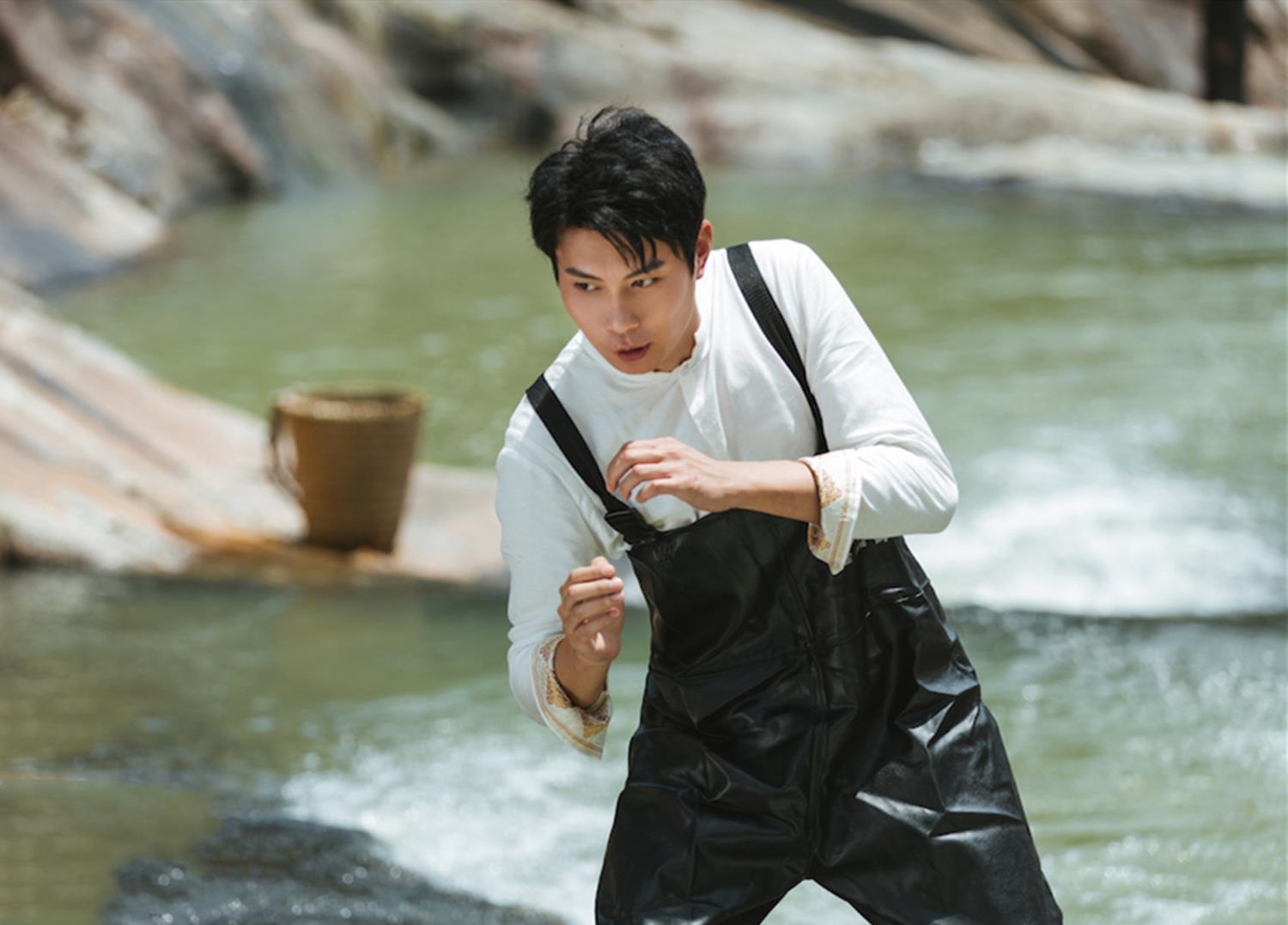 美人鱼2|《美人鱼2》正式杀青，林允继续出演主角，有他出演票房稳了