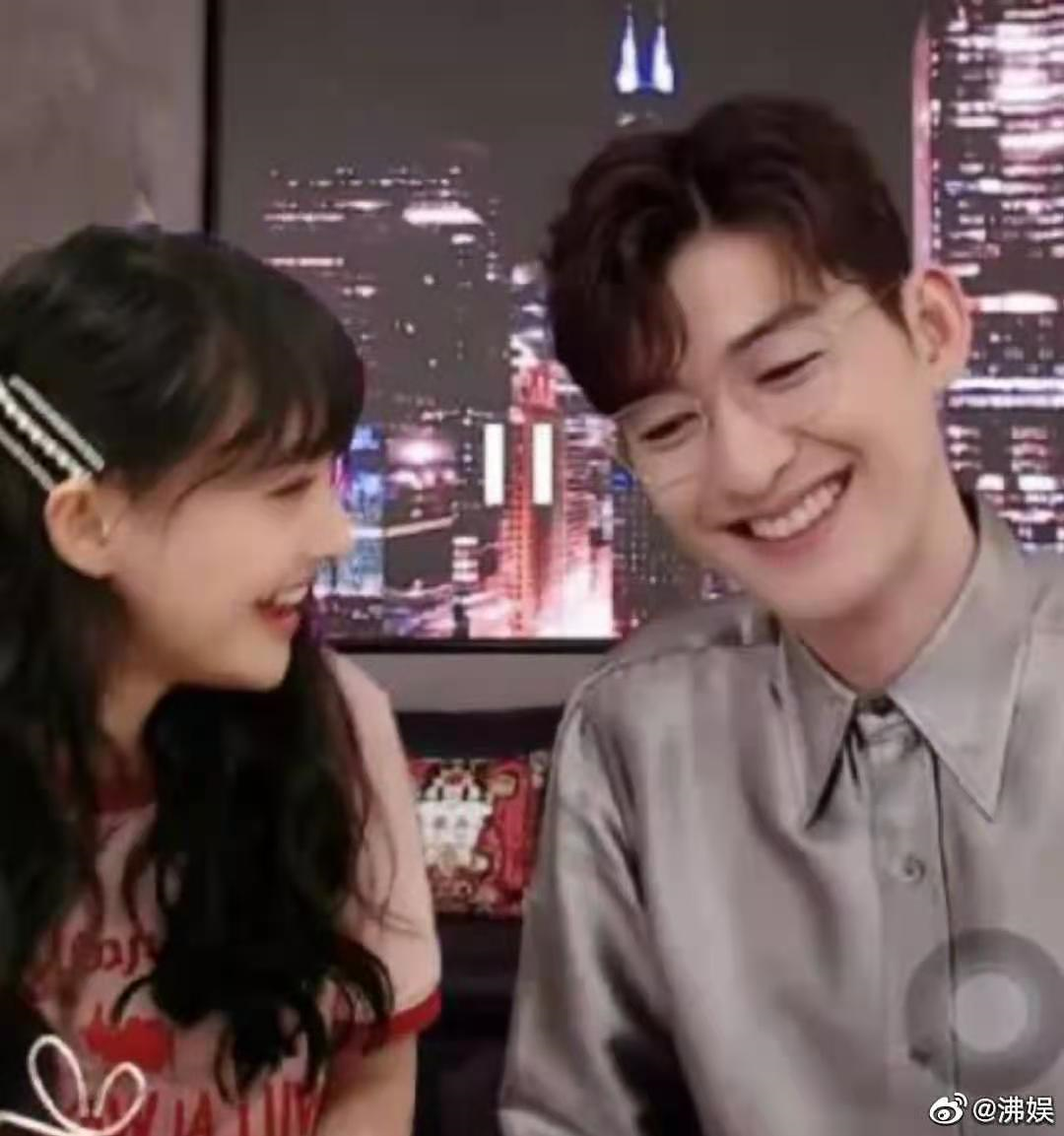 郑爽|网传郑爽和张翰分手后，复合条件是要豪宅，幸好张翰妈拦住了