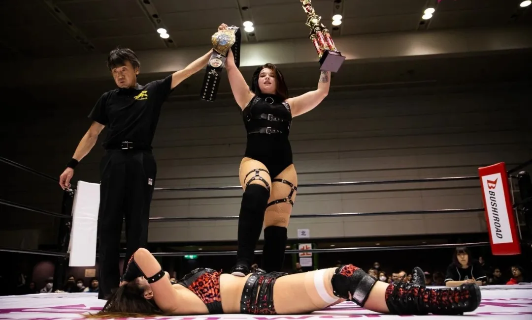 aew|性感女星强势加盟AEW！仔细一看，来历不小......