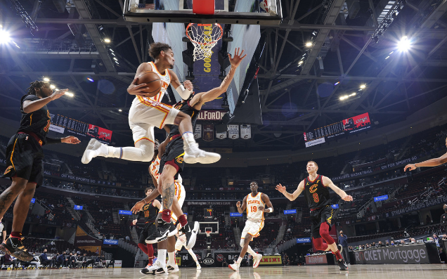 老鹰队|扣篮绝杀，结束10连败！感谢特雷杨，27投28分真不配全明星