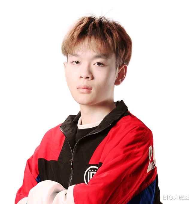 和平精英职业联赛|最有牌面的和平精英选手，官方为他庆生，众主播为他祝福