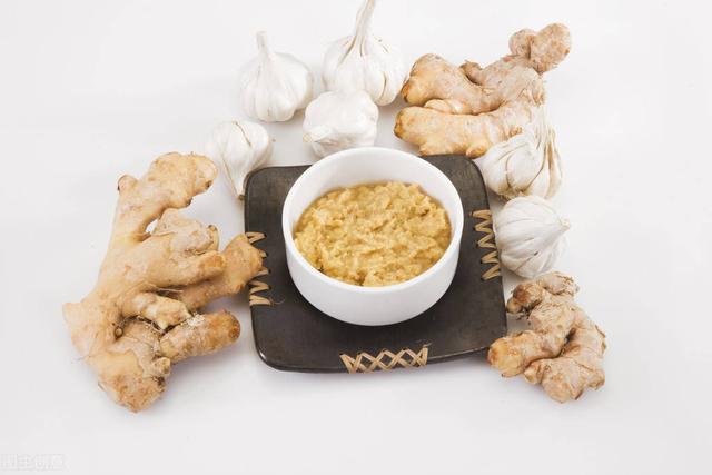 医生|当生姜遇上5种“料”,瞬间变药方,吃对姜的养生,不劳医生开药