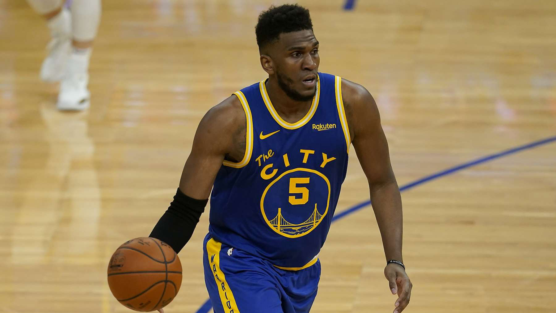 佳木斯 美媒建议火箭勇士3换2交易：豪斯+2选签上货架，收获2筹码还不亏