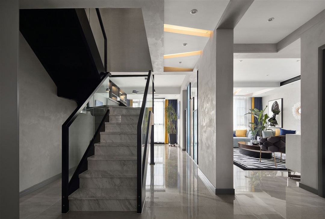 家居超人|全面拆除吊顶，彻底更换家装风格，这才是对二手房的彻底翻新