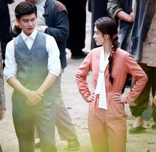 请君|《请君》官宣杀青，任嘉伦剧照酷似小南辰王，播出时间让粉丝满意