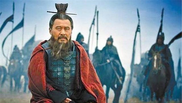 华佗|当年曹操为何执意杀华佗?12年后发现真高明,曹操或许是对的