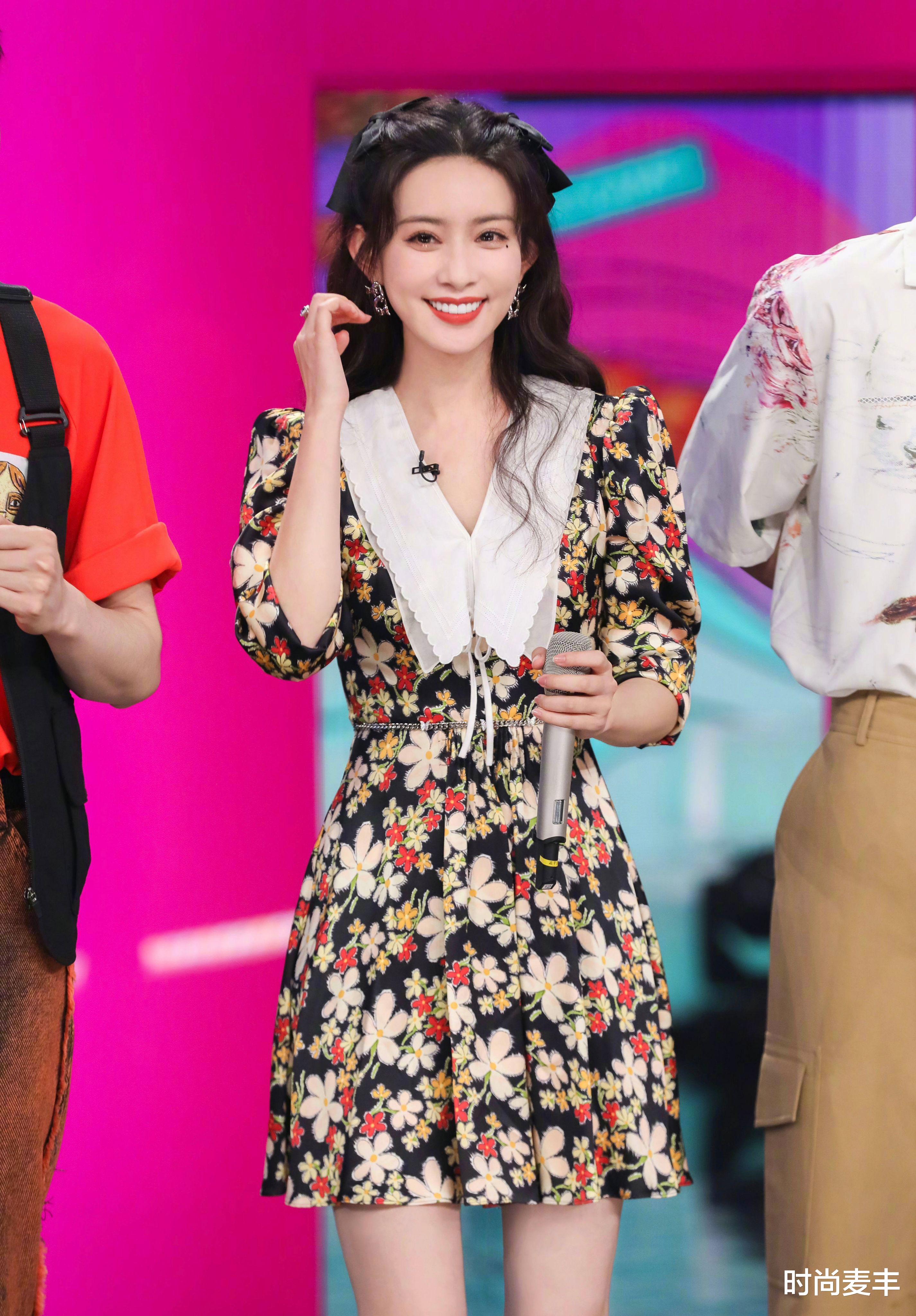 时尚麦丰|孟子义把文艺风穿得又A又欲,齐刘海配白色连衣裙,赶紧学起来