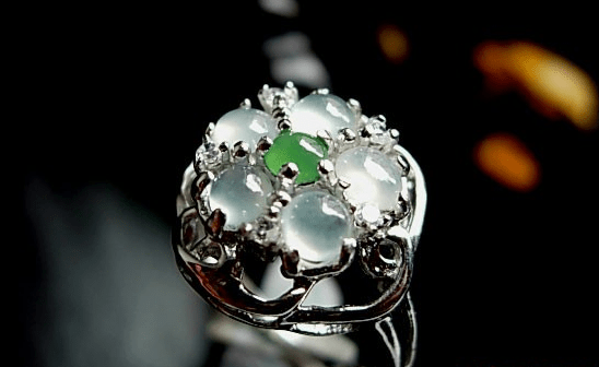 |翡翠会不会过时