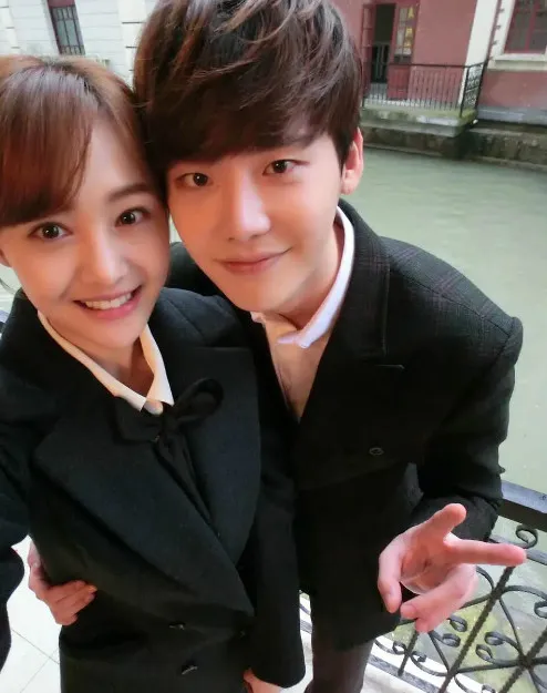 郑爽|郑爽大瓜又爆了！表弟来锤她了？