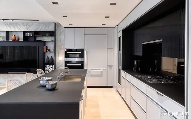 深零设计师姚工|79㎡不大,但档次直逼大平层,连他自己都说:住着有一种别墅感