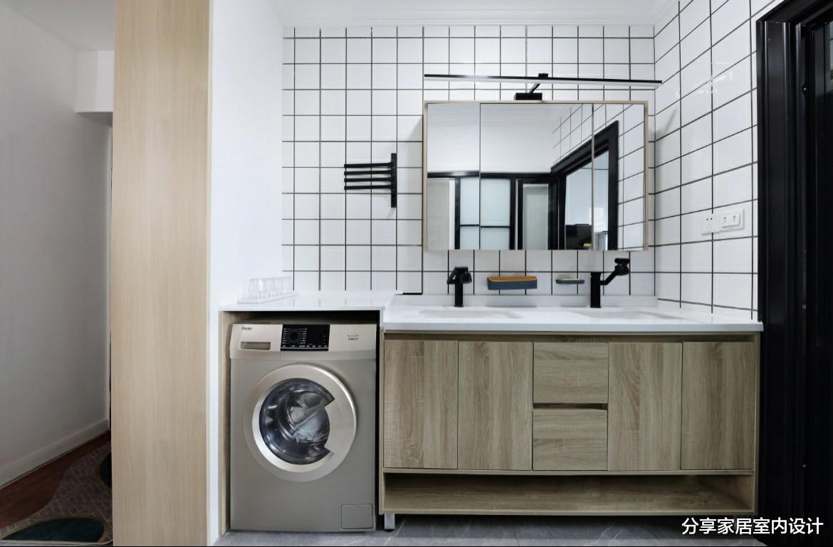 62平三口之家,坚持墙面刷白,基本不做吊顶,照样“高级感”满满